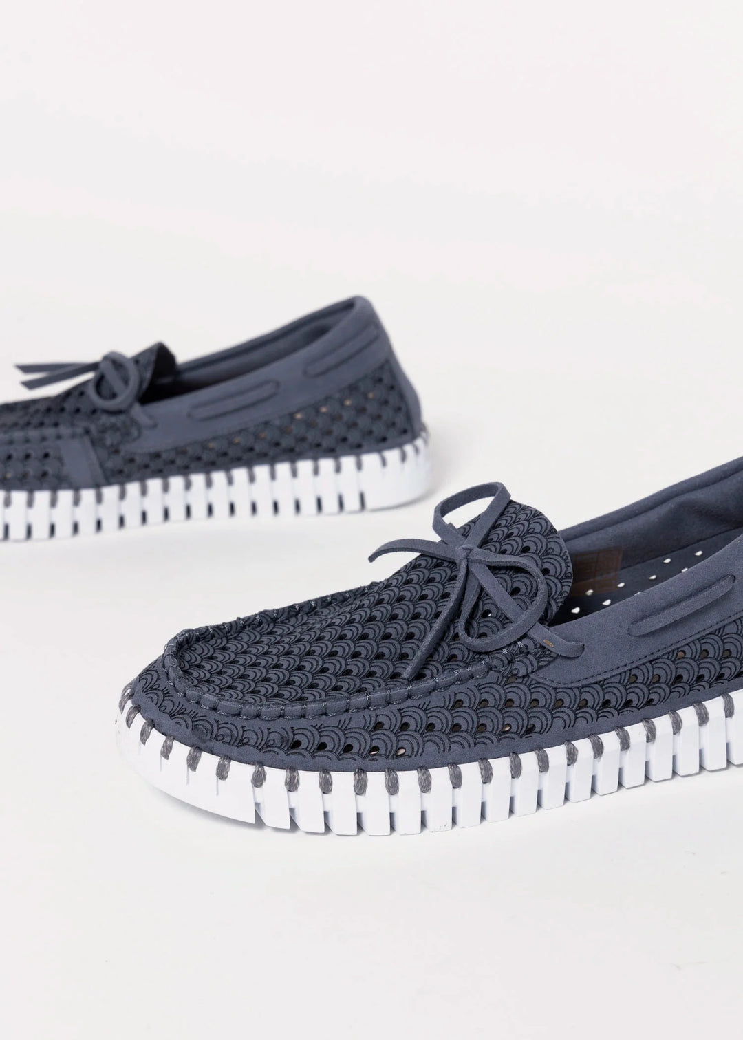Tulip Sailor Shoe