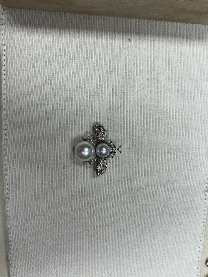 Silver Pearl Bee Shoe Charm