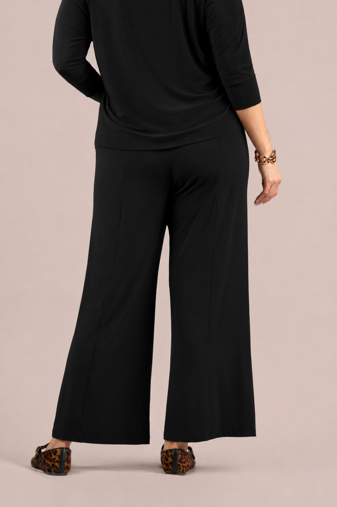 Straight As It Seams Pant