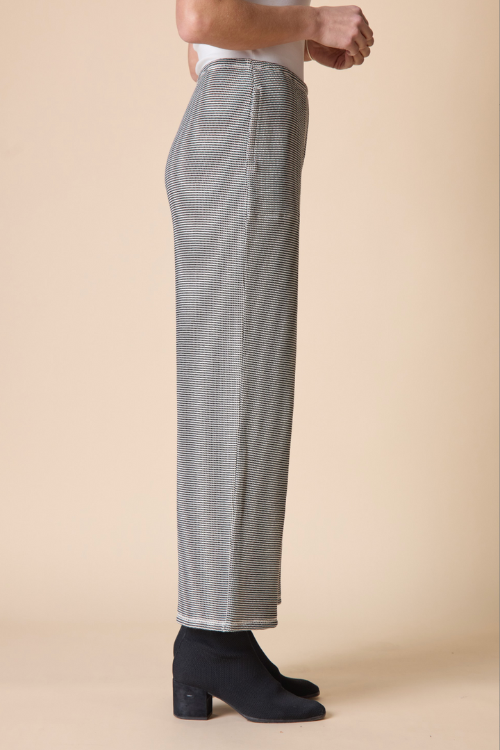 Opposites Attract Crop Pant