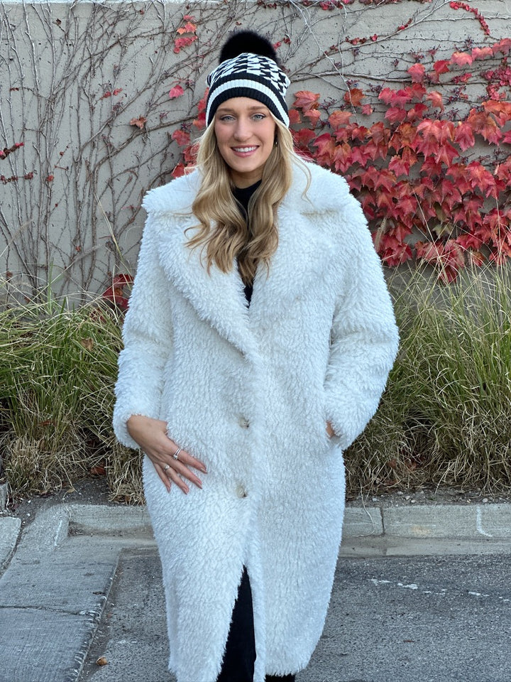 Houndstooth Pom Pom Hat