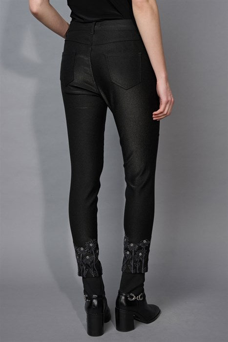 Daisy Chain Ankle Pant