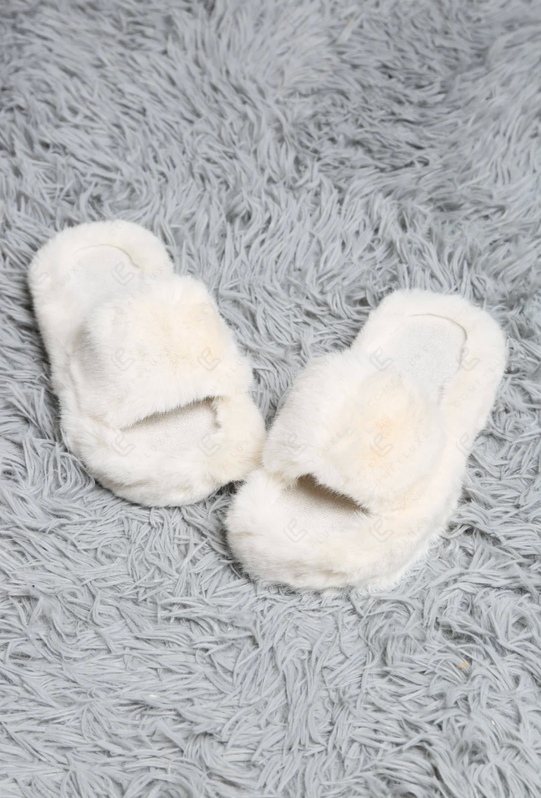Faux Fur Slippers in White - Jasmine Trading
