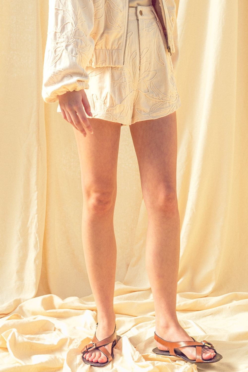 Mychaela Linen Shorts