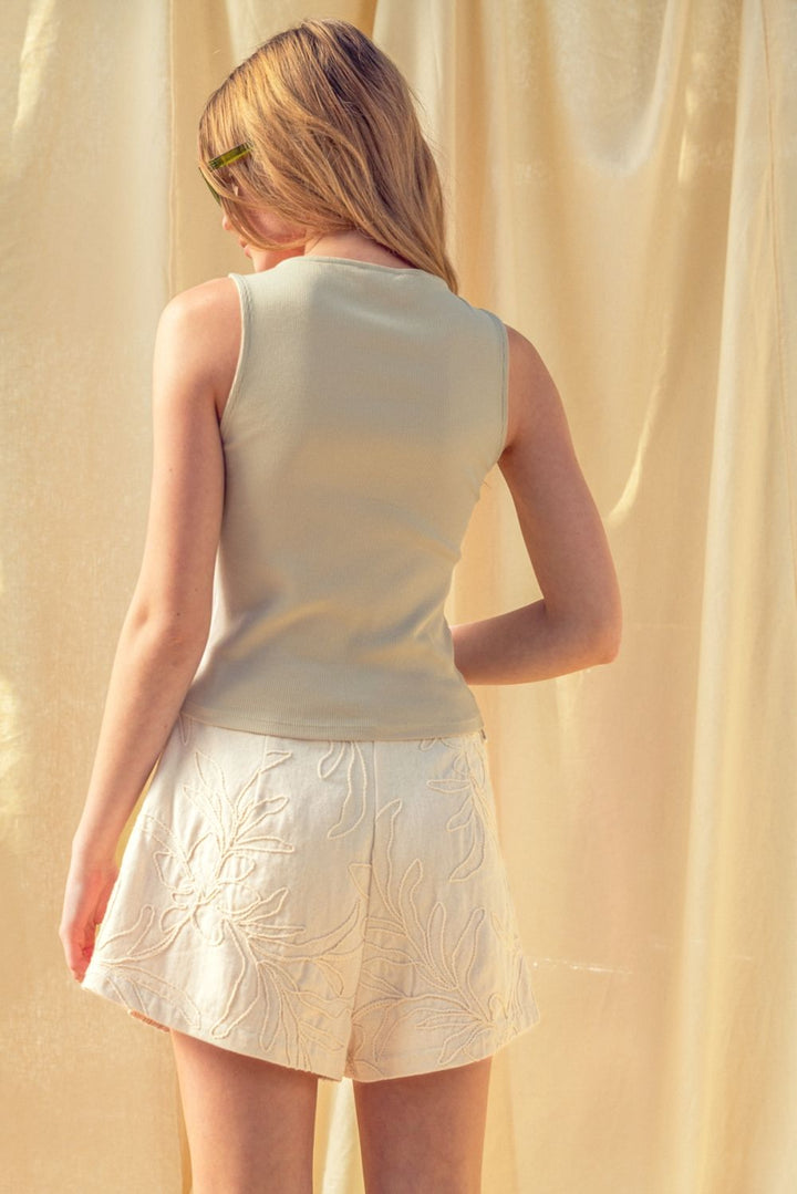 Mychaela Linen Shorts