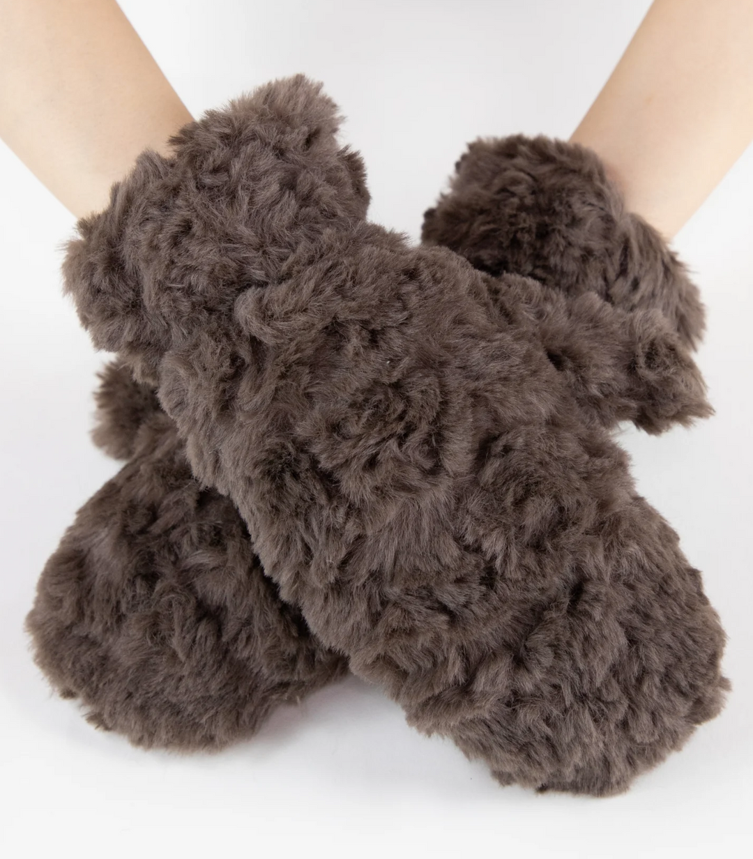 Minky Swirls Fur Mitten