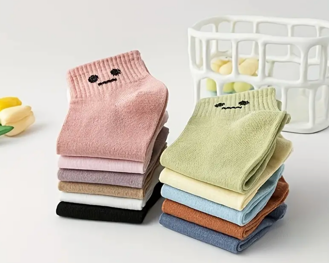 Crew Plain Smile Socks