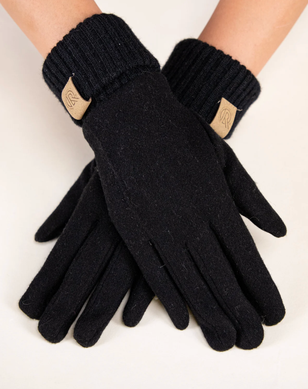 Frosty Ribbed Cuff Gloves in black by Original, front view