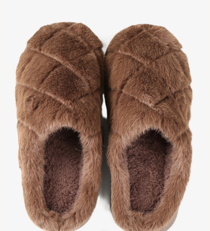 Quilted Faux Fur Clog Slipper